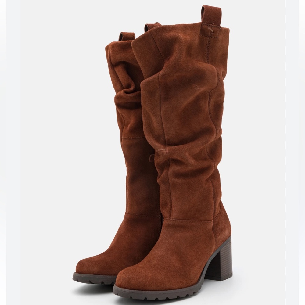 Clark’s Clarkwell high rise fashion boots brown suede NWOT